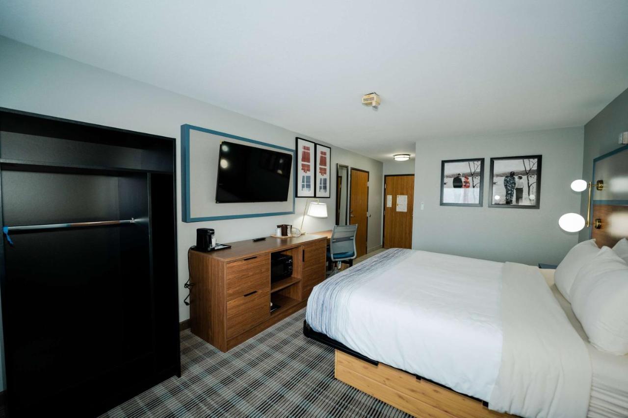 Americinn By Wyndham Tomahawk Exterior photo